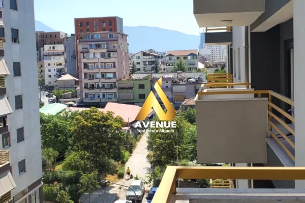 Shtepi ne shitje Apartament ne Tirane, 1+1, Mobilimi Bosh, pa mobiluar, Pagesa 136,000  Euro.