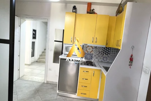 Shtepi me qera Apartament ne Tirane, 1+1, Mobilimi E mobiluar, Pagesa 500  Euro.