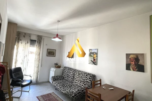 Shtepi me qera Apartament ne Tirane, 1+1, Mobilimi E mobiluar, Pagesa 500  Euro.