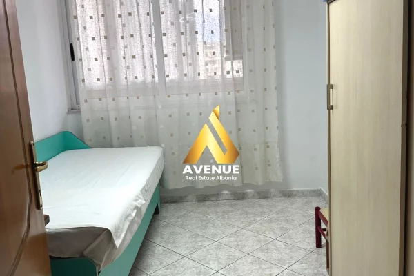 Shtepi me qera Apartament ne Tirane, 3+1, Mobilimi E mobiluar, Pagesa 750  Euro.