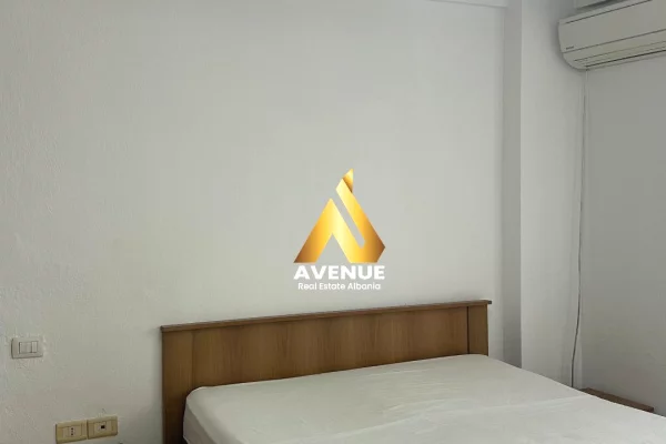 Shtepi me qera Apartament ne Tirane, 3+1, Mobilimi E mobiluar, Pagesa 750  Euro.