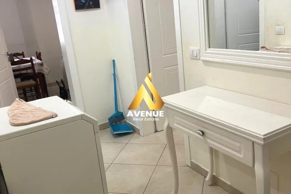 Shtepi me qera Apartament ne Tirane, 1+1, Mobilimi E mobiluar, Pagesa 450  Euro.