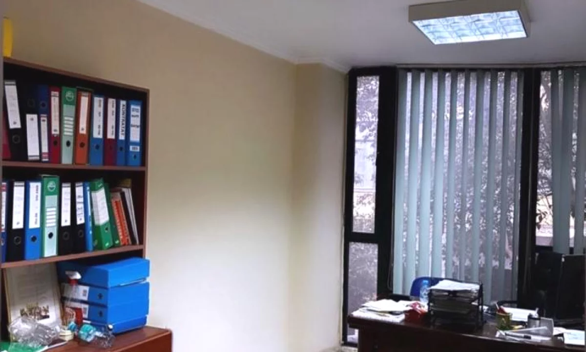 ZYRE ME QIRA – 21 DHJETORI TIRANE