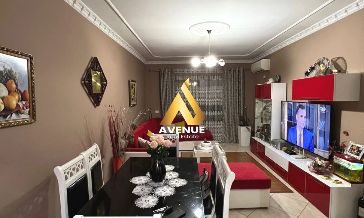 Shtepi ne shitje Apartament ne Tirane, 2+1, Mobilimi E mobiluar, Pagesa 175,000  Euro.
