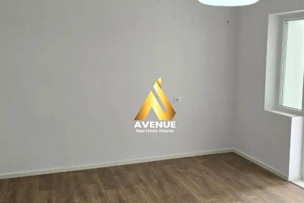 APARTAMENT NË SHITJE – ISH TREGU ELEKTRIK, TIRANË