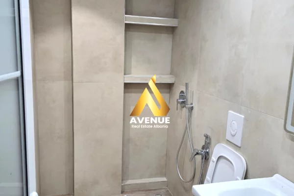 Shtepi ne shitje Apartament ne Tirane, 1+1, Mobilimi Bosh, pa mobiluar, Pagesa 115,000  Euro.