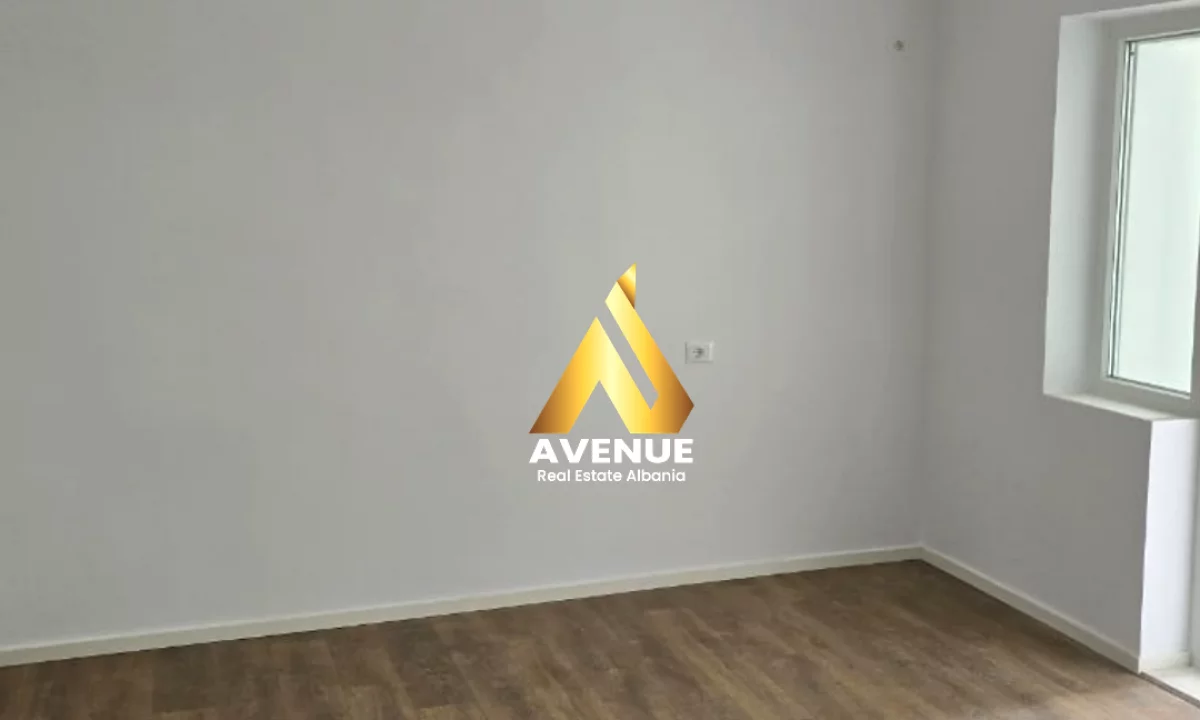 Shtepi ne shitje Apartament ne Tirane, 1+1, Mobilimi Bosh, pa mobiluar, Pagesa 115,000  Euro.