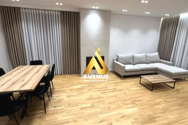 Shtepi me qera Vila Luksoze ne Tirane, 2+1, Mobilimi E mobiluar, Pagesa 3,300  Euro.