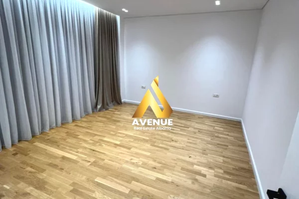 Shtepi me qera Vila Luksoze ne Tirane, 2+1, Mobilimi E mobiluar, Pagesa 3,300  Euro.