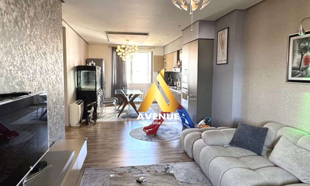 Shtepi ne shitje Apartament ne Tirane, 2+1, Mobilimi E mobiluar, Pagesa 370,000  Euro.