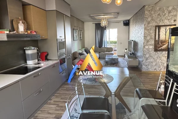 Shtepi ne shitje Apartament ne Tirane, 2+1, Mobilimi E mobiluar, Pagesa 370,000  Euro.