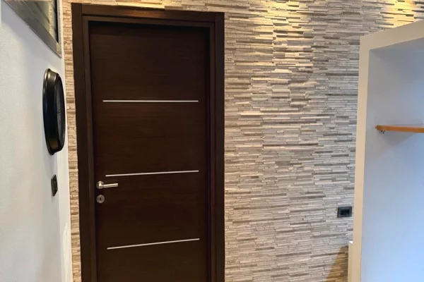 Shtepi me qera Apartament ne Tirane, 2+1, Mobilimi E mobiluar, Pagesa 1,200  Euro.