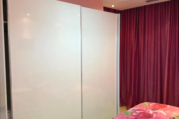 Shtepi me qera Apartament ne Tirane, 2+1, Mobilimi E mobiluar, Pagesa 1,200  Euro.