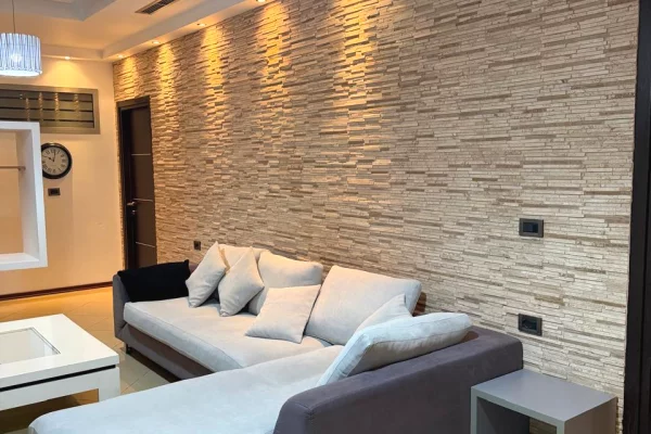 Shtepi me qera Apartament ne Tirane, 2+1, Mobilimi E mobiluar, Pagesa 1,200  Euro.