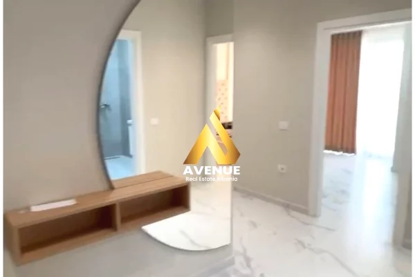 Shtepi ne shitje Apartament ne Tirane, 2+1, Mobilimi E mobiluar, Pagesa 183,000  Euro.
