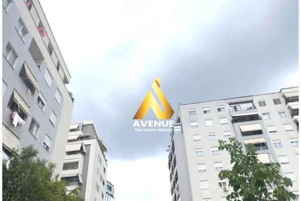 Ambient biznesi me qera 1+1 ne Tirane - 2,400 Euro