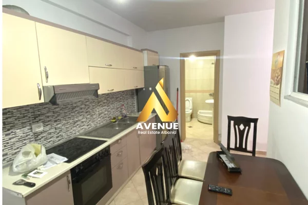Shtepi me qera Apartament ne Tirane, 1+1, Mobilimi E mobiluar, Pagesa 50,000  Leke.