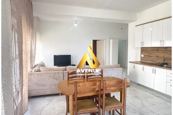 Shtepi me qera Apartament ne Tirane, 2+1, Mobilimi Pjeserisht e mobiluar, Pagesa 45,000  Leke.
