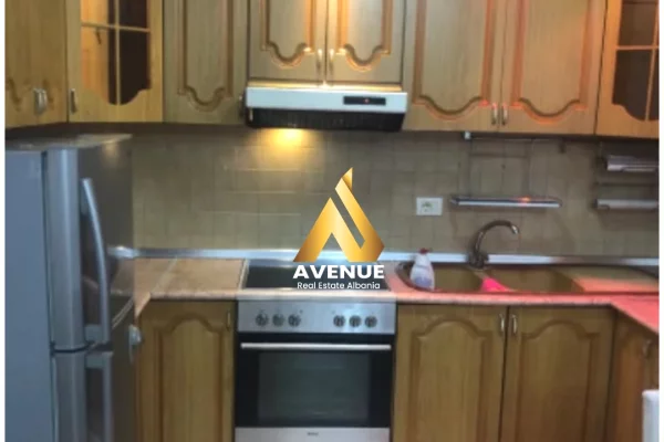 Shtepi me qera Apartament ne Tirane, 3+1, Mobilimi E mobiluar, Pagesa 60,000  Leke.