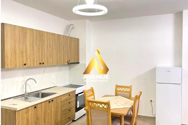Shtepi me qera Apartament ne Tirane, 2+1, Mobilimi E mobiluar, Pagesa 45,000  Leke.