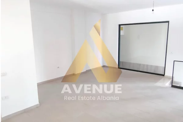JEPET ME QERA AMBIENT BIZNESI KOMPLEKSI GREEN CITY, ASTIR, TIRANE