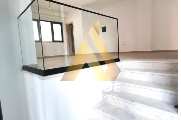 JEPET ME QERA AMBIENT BIZNESI KOMPLEKSI GREEN CITY, ASTIR, TIRANE