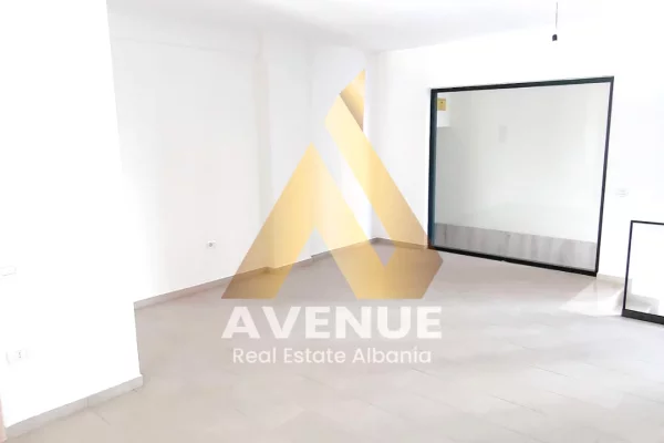 JEPET ME QERA AMBIENT BIZNESI KOMPLEKSI GREEN CITY, ASTIR, TIRANE