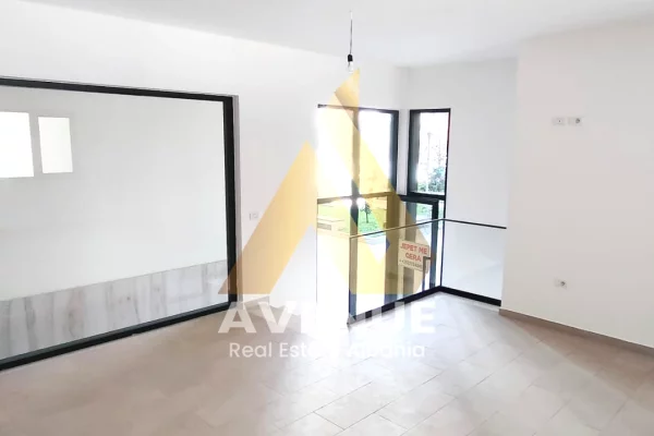 Ambient biznesi me qera 1+1 ne Tirane - 350 Euro