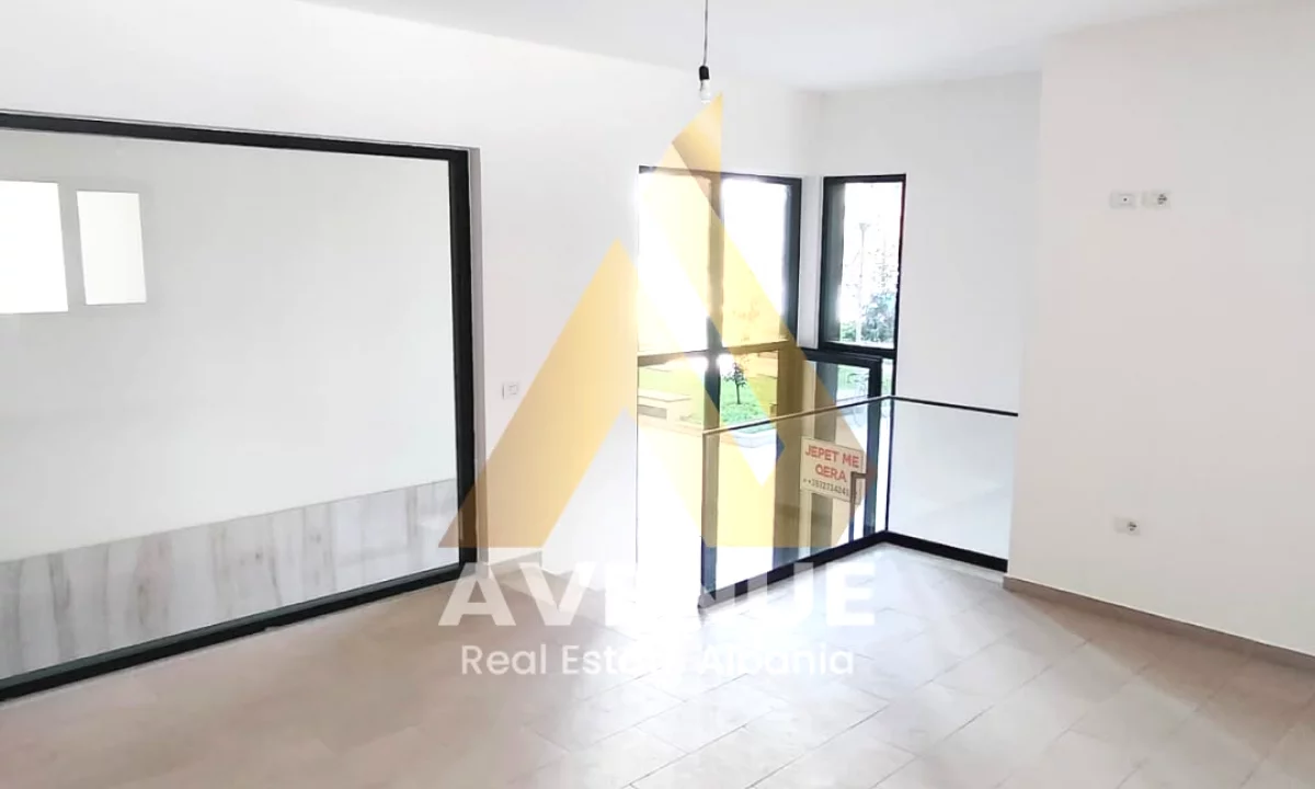 JEPET ME QERA AMBIENT BIZNESI KOMPLEKSI GREEN CITY, ASTIR, TIRANE