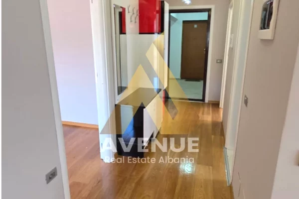 Shtepi ne shitje Apartament ne Tirane, 2+1, Mobilimi E mobiluar, Pagesa 260,000  Euro.