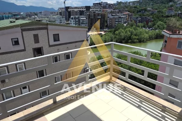 Shtepi ne shitje Apartament ne Tirane, 2+1, Mobilimi E mobiluar, Pagesa 260,000  Euro.
