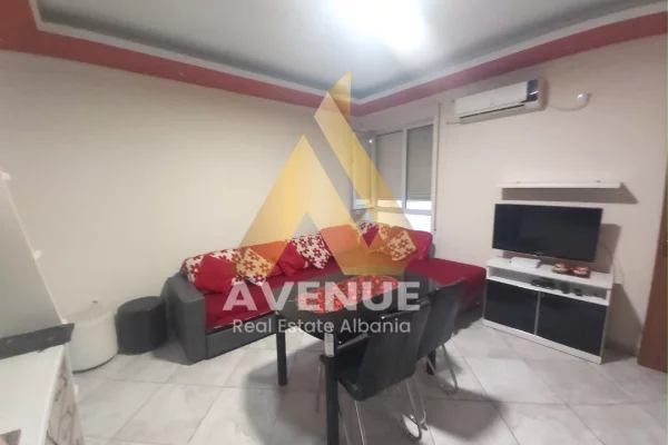 Shtepi me qera Apartament ne Tirane, 2+1, Mobilimi E mobiluar, Pagesa 600  Euro.