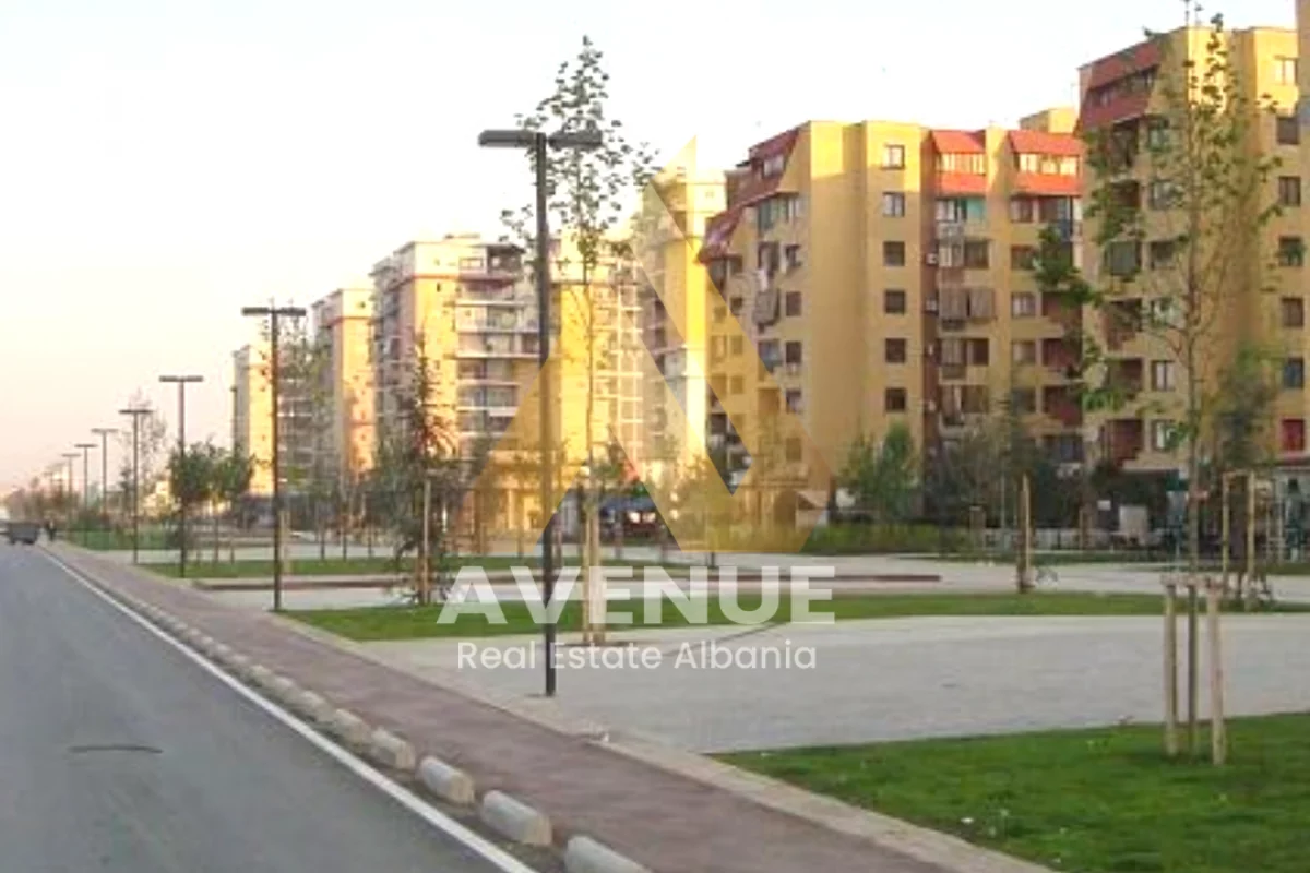 Shtepi ne shitje Apartament ne Tirane, 1+1, Mobilimi Bosh, pa mobiluar, Pagesa 167,000  Euro.
