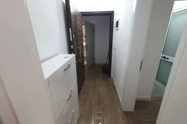 Shtepi me qera Apartament ne Tirane, 1+1, Mobilimi E mobiluar, Pagesa 48,000  Leke.