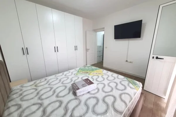 Shtepi me qera Apartament ne Tirane, 1+1, Mobilimi E mobiluar, Pagesa 48,000  Leke.