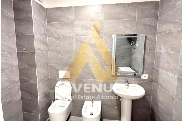 Shtepi me qera Apartament ne Tirane, 1+1, Mobilimi E mobiluar, Pagesa 45,000  Leke.