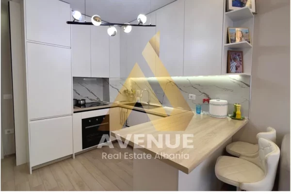 Shtepi ne shitje Apartament ne Tirane, 2+1, Mobilimi E mobiluar, Pagesa 125,000  Euro.