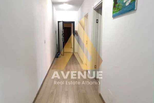 Shtepi ne shitje Apartament ne Tirane, 2+1, Mobilimi E mobiluar, Pagesa 125,000  Euro.