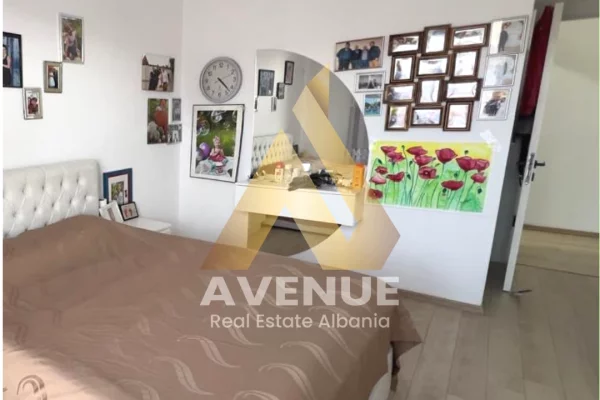 Shtepi ne shitje Apartament ne Tirane, 2+1, Mobilimi E mobiluar, Pagesa 125,000  Euro.