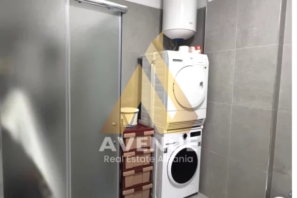 Shtepi ne shitje Apartament ne Tirane, 2+1, Mobilimi E mobiluar, Pagesa 125,000  Euro.
