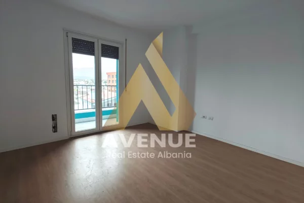 Shtepi ne shitje Apartament ne Tirane, 1+1, Mobilimi Bosh, pa mobiluar, Pagesa 8,500,000  Leke.