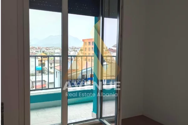 Shtepi ne shitje Apartament ne Tirane, 1+1, Mobilimi Bosh, pa mobiluar, Pagesa 8,500,000  Leke.
