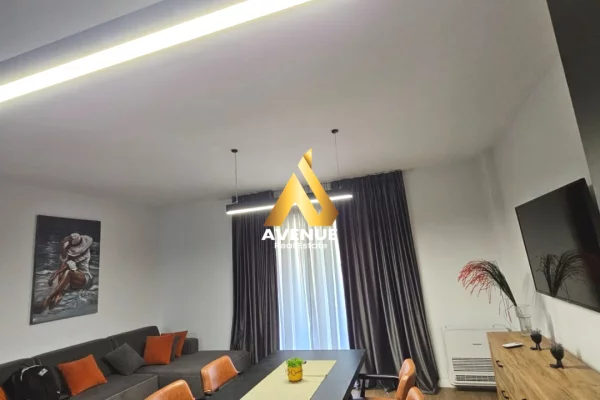 Shtepi ne shitje Apartament ne Tirane, 2+1, Mobilimi E mobiluar, Pagesa 260,000  Euro.