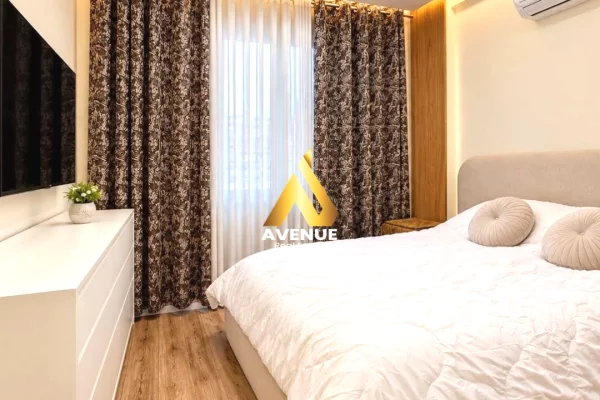 Shtepi me qera Apartament ne Tirane, 2+1, Mobilimi E mobiluar, Pagesa 1,000  Euro.