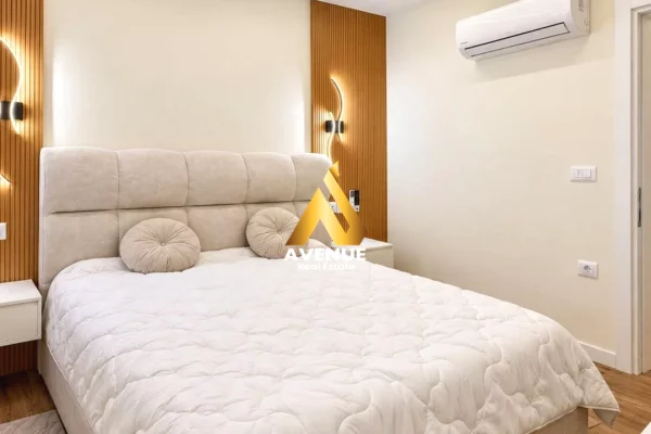 Shtepi me qera Apartament ne Tirane, 2+1, Mobilimi E mobiluar, Pagesa 1,000  Euro.