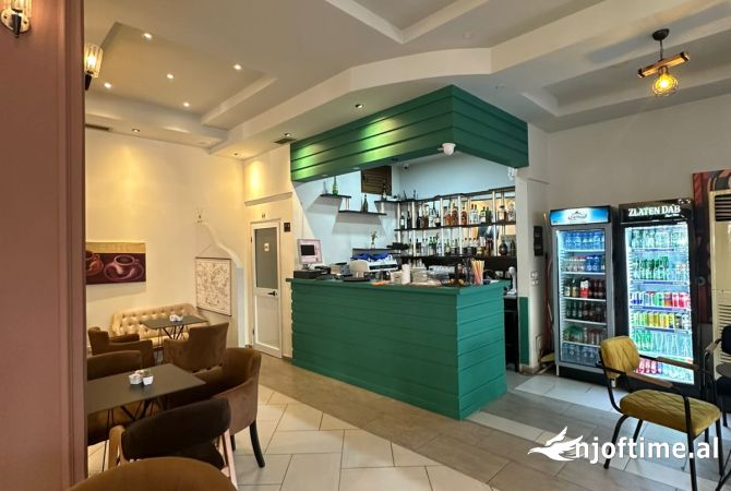 Shitet Super lokal me verand i kompletuar me aredim te ri ne Astir, ne rruge kryesore me hipotek