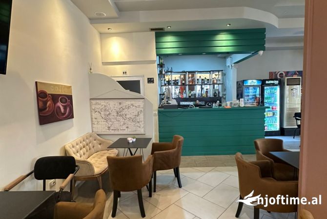 Shitet Super lokal me verand i kompletuar me aredim te ri ne Astir, ne rruge kryesore me hipotek