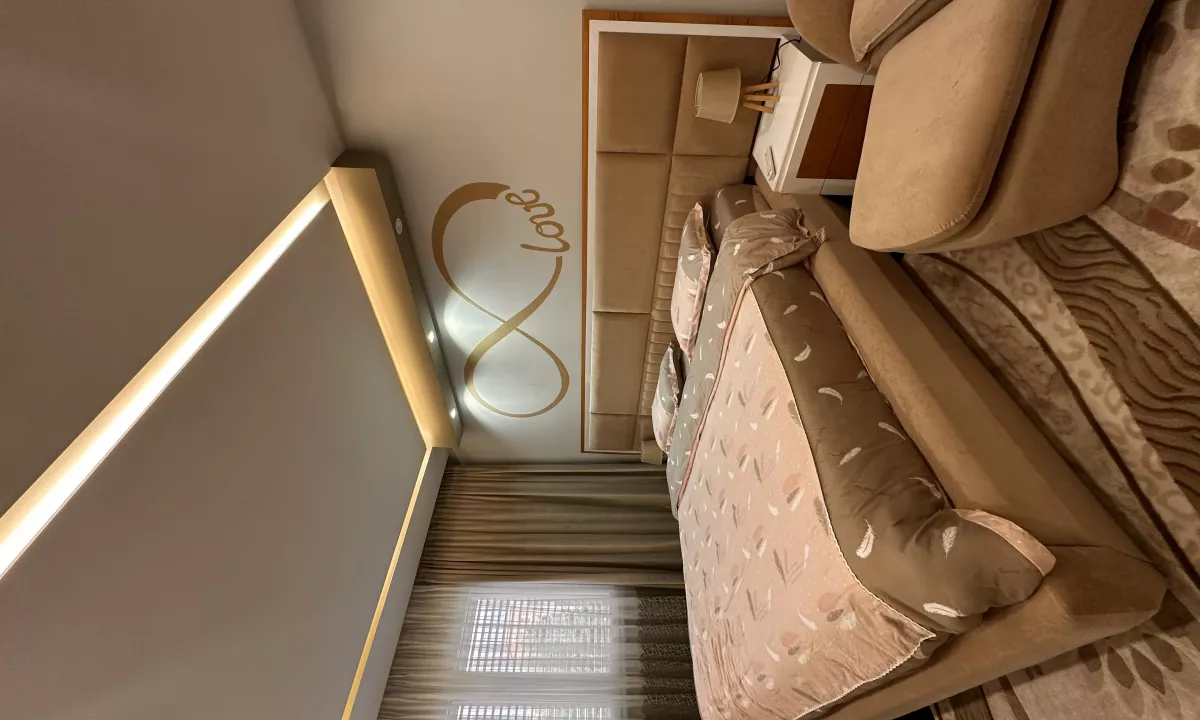 Shtepi ne shitje Apartament ne Tirane, 2+1, Mobilimi E mobiluar, Pagesa 140,000  Euro.