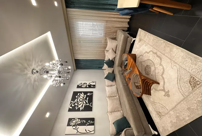 Shtepi ne shitje Apartament ne Tirane, 2+1, Mobilimi E mobiluar, Pagesa 140,000  Euro.