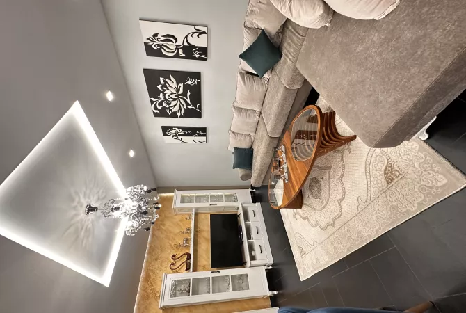 Shtepi ne shitje Apartament ne Tirane, 2+1, Mobilimi E mobiluar, Pagesa 140,000  Euro.